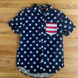 Red White Blue American Flag Stars Stripes Patriotic Short Sleeve Button Shirt M